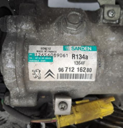 Compresseur clim PEUGEOT 207 Photo n°3