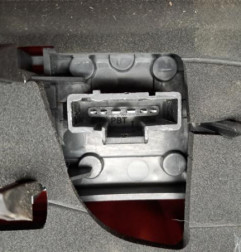 Feu arriere principal droit (feux) PEUGEOT 1007 Photo n°4