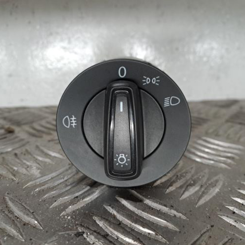 Commande de phare VOLKSWAGEN POLO 5