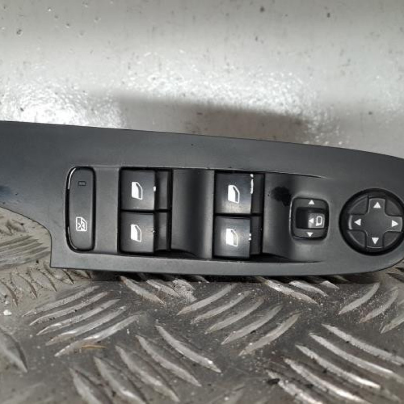 Interrupteur de leve vitre avant gauche CITROEN C4 PICASSO 2