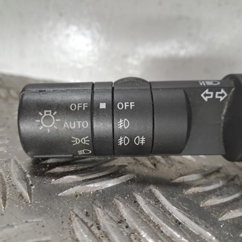 Commodo phare NISSAN QASHQAI 1