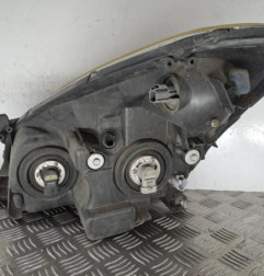 Optique avant principal droit (feux)(phare) TOYOTA COROLLA VERSO 2 Photo n°3