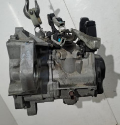 Boite de vitesses VOLKSWAGEN FOX Photo n°1