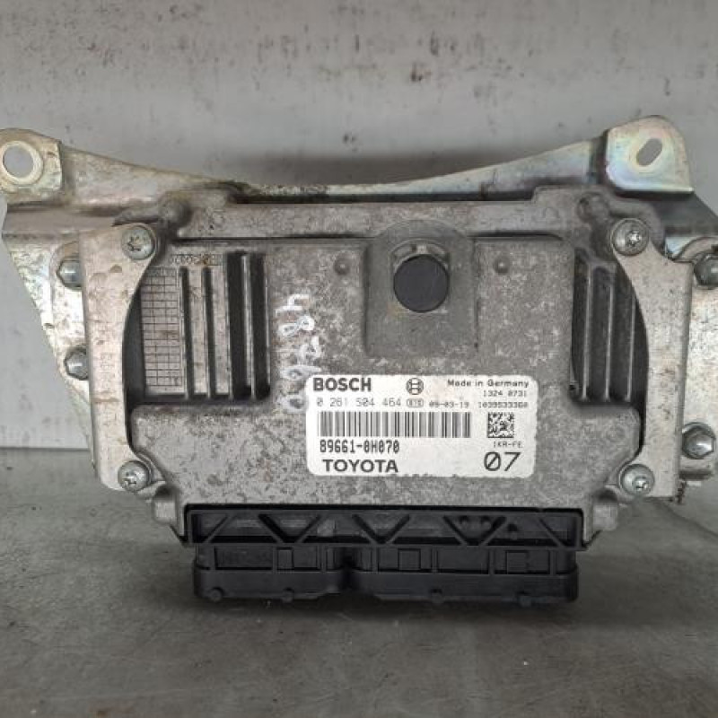 Calculateur moteur PEUGEOT 107