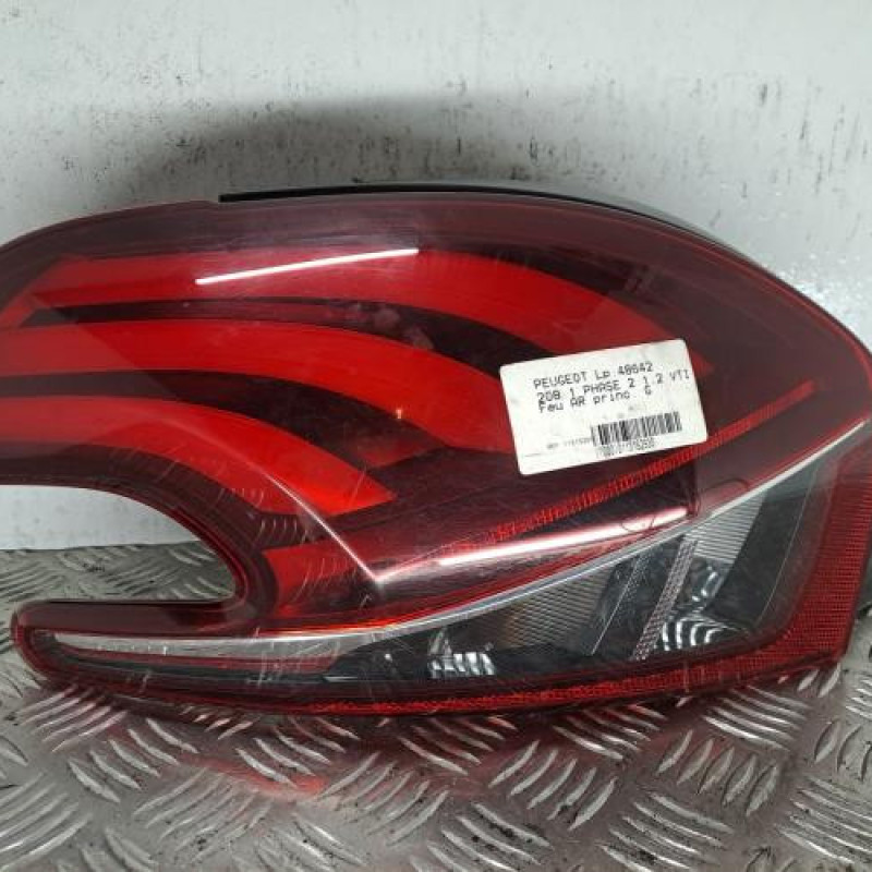 Feu arriere principal gauche (feux) PEUGEOT 208 1