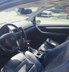 Porte avant droit MERCEDES CLASSE A 169 Photo n°9