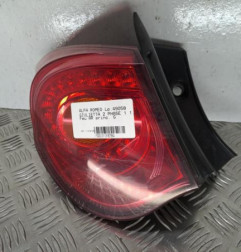 Feu arriere principal gauche (feux) ALFA ROMEO GIULIETTA 2 Photo n°1