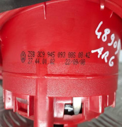 Feu arriere secondaire gauche (feux) VOLKSWAGEN PASSAT 5 Photo n°4