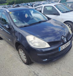 Aile avant gauche RENAULT CLIO 3 Photo n°5