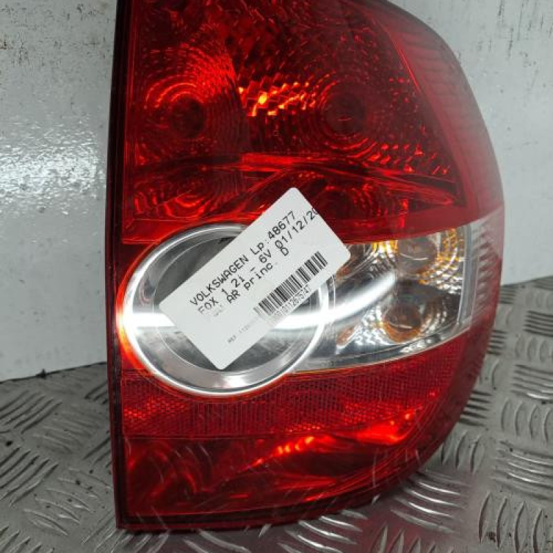 Feu arriere principal droit (feux) VOLKSWAGEN FOX