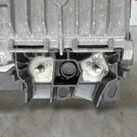 Calculateur moteur PEUGEOT 2008 1