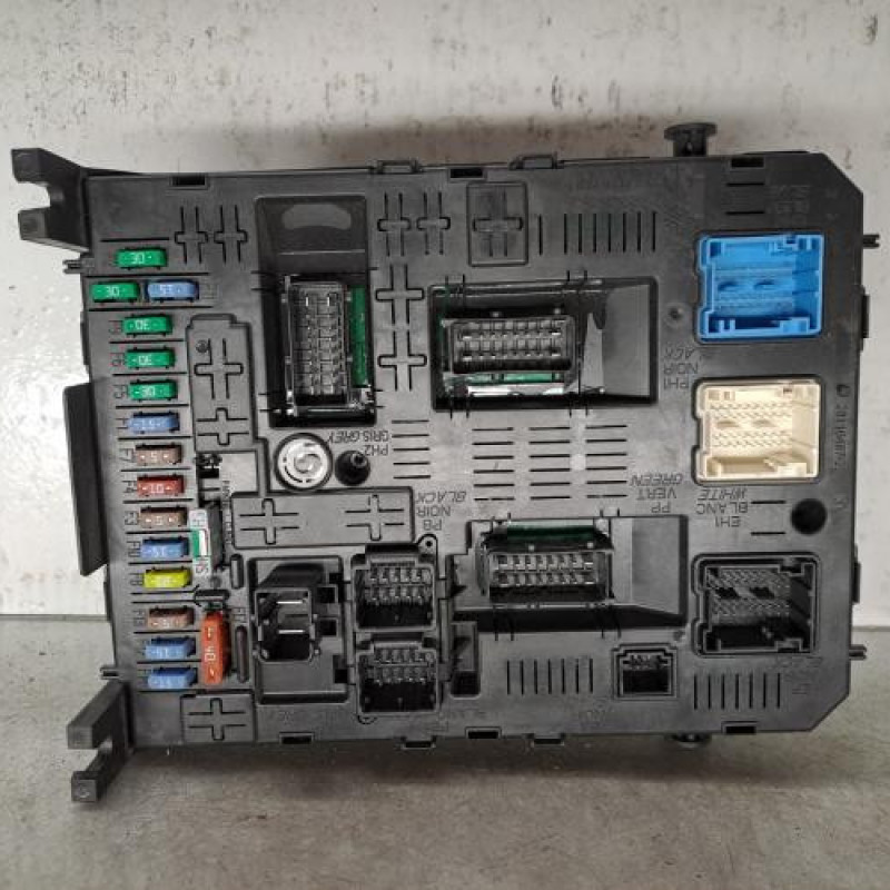 Boitier BSI PEUGEOT 3008 1