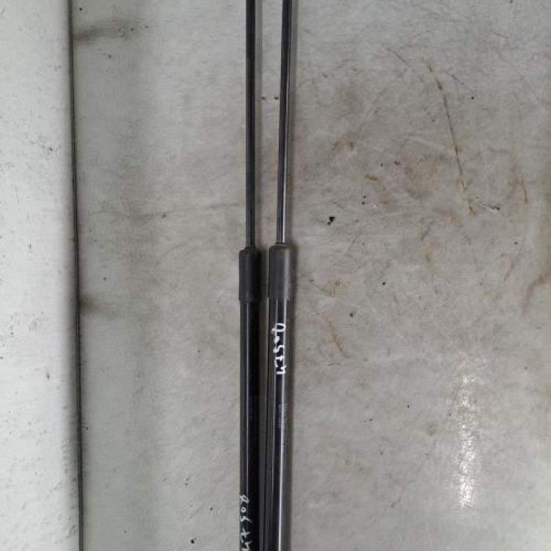 Verin de coffre PEUGEOT 3008 2