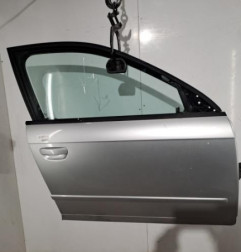 Porte avant droit AUDI A4 2 Photo n°1