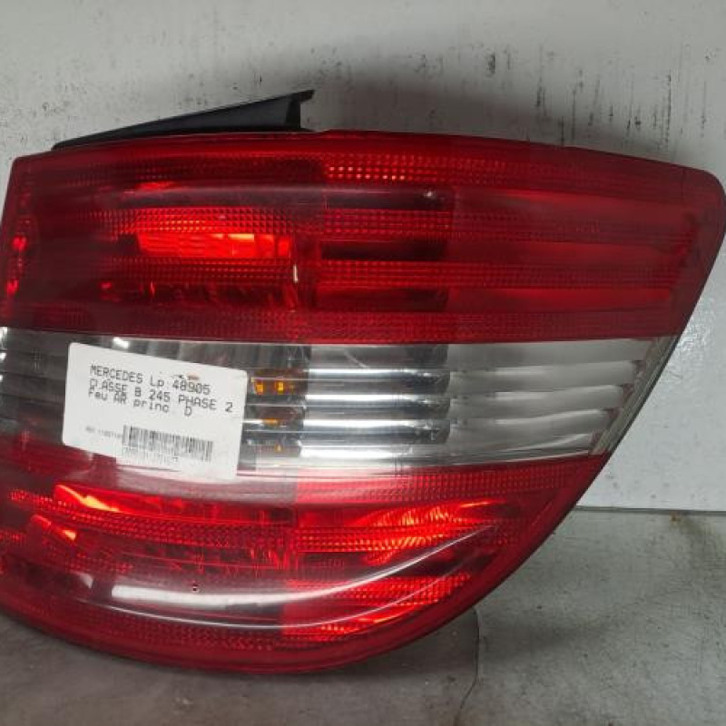 Feu arriere principal droit (feux) MERCEDES CLASSE B 245
