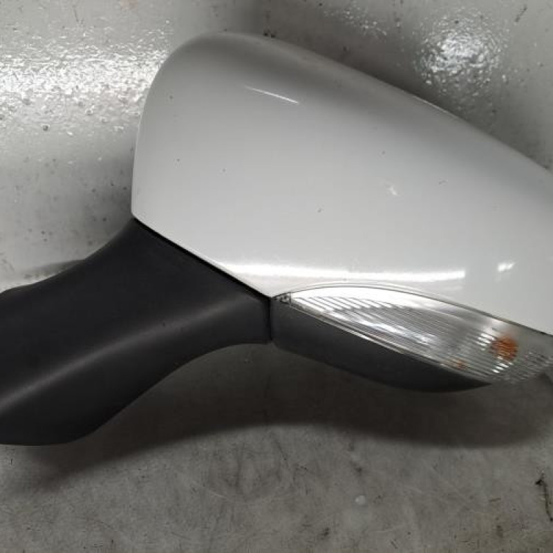 Retroviseur gauche RENAULT CLIO 4
