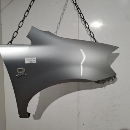 Aile avant droit TOYOTA AVENSIS VERSO Photo n°1