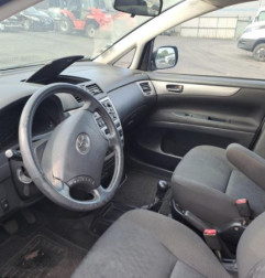 Aile avant droit TOYOTA AVENSIS VERSO Photo n°8