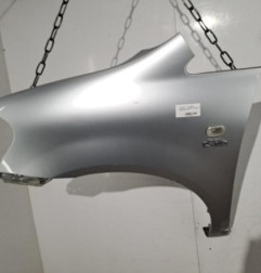 Aile avant gauche TOYOTA AVENSIS VERSO Photo n°1