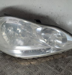 Optique avant principal droit (feux)(phare) TOYOTA AVENSIS VERSO Photo n°1