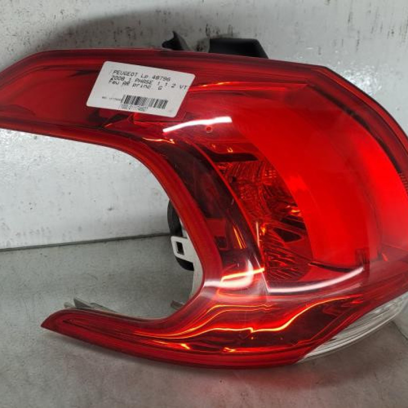 Feu arriere principal gauche (feux) PEUGEOT 2008 1