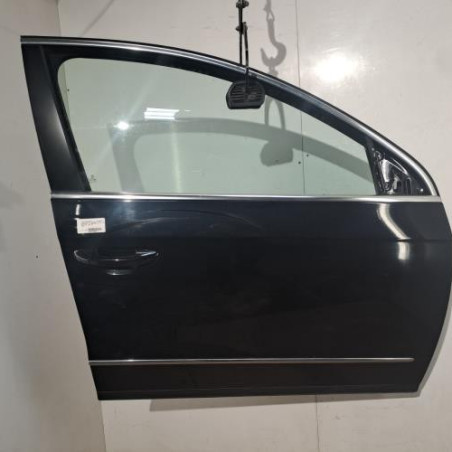 Porte avant droit VOLKSWAGEN PASSAT 5 Photo n°1