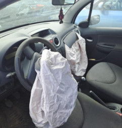 Compresseur clim CITROEN C3 1 Photo n°8