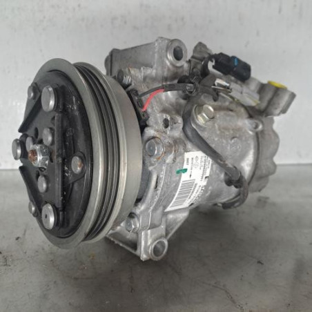 Compresseur clim RENAULT CLIO 5 Photo n°1