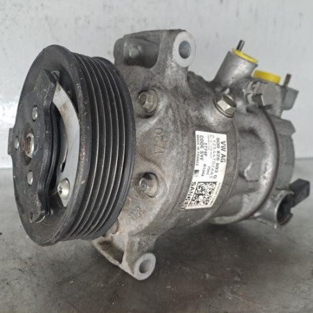 Compresseur clim VOLKSWAGEN POLO 5 Photo n°1
