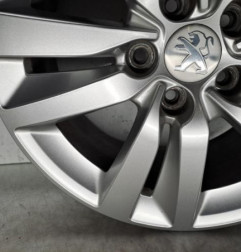 Jante PEUGEOT 308 2 Photo n°3