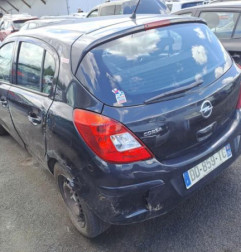 Feu arriere principal gauche (feux) OPEL CORSA D Photo n°9