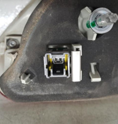 Feu arriere secondaire gauche (feux) PEUGEOT 2008 1 Photo n°3