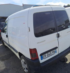 Calandre PEUGEOT PARTNER 1 Photo n°7
