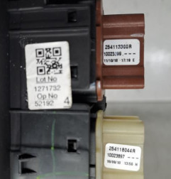 Interrupteur de leve vitre avant gauche RENAULT CAPTUR 1 Photo n°4