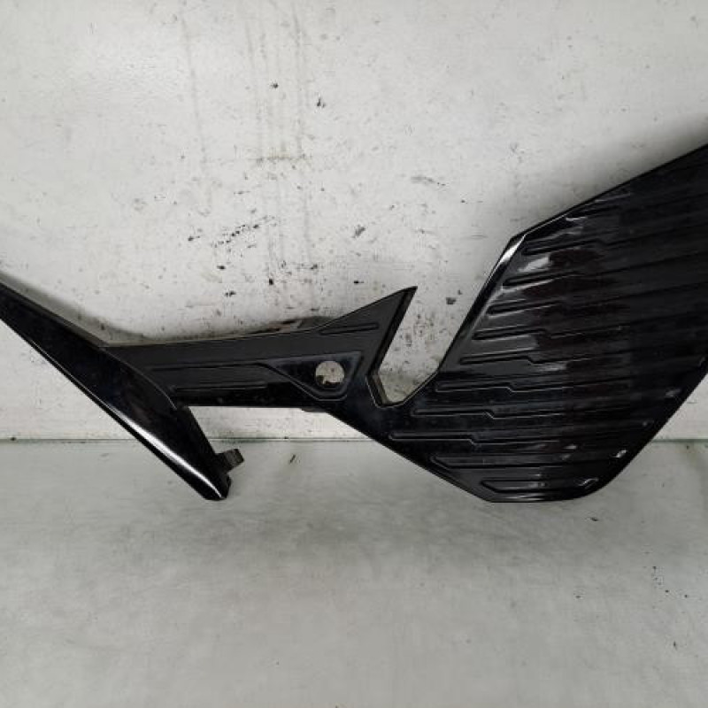 Moulure de pare choc avant PEUGEOT 308 3