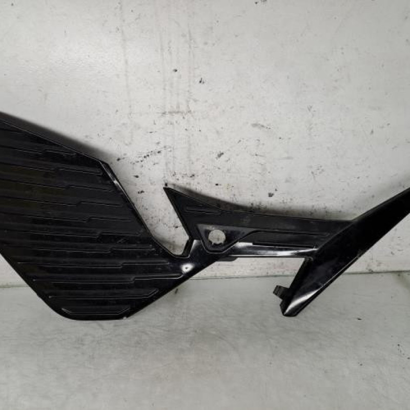 Moulure de pare choc avant PEUGEOT 308 3