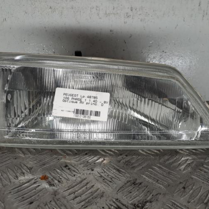 Optique avant principal droit (feux)(phare) PEUGEOT 106
