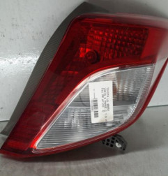 Feu arriere principal droit (feux) TOYOTA YARIS 3 Photo n°1