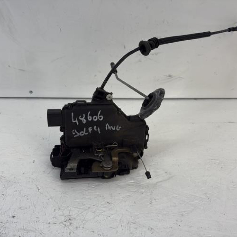 Serrure avant gauche VOLKSWAGEN GOLF 4