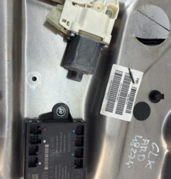 Leve vitre electrique arriere droit MERCEDES CLASSE GLK 204 Photo n°4