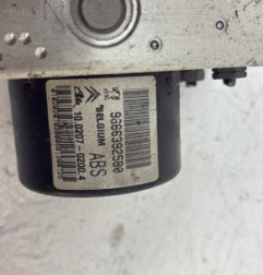 Bloc ABS (freins anti-blocage) CITROEN C3 2 Photo n°4