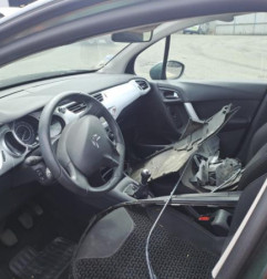 Malle/Hayon arriere CITROEN C3 2 Photo n°8