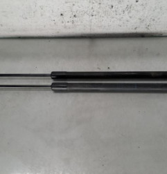 Verin de coffre VOLKSWAGEN TOURAN 1 Photo n°1