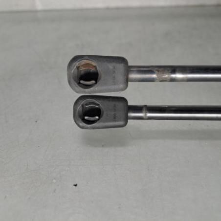 Verin de coffre VOLKSWAGEN TOURAN 1