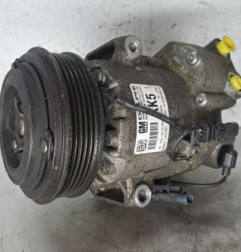 Compresseur clim OPEL ASTRA J Photo n°1