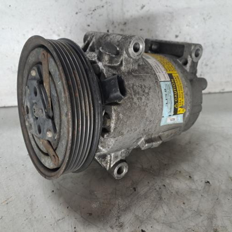 Compresseur clim RENAULT MEGANE 1
