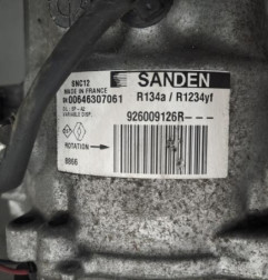 Compresseur clim RENAULT CLIO 5 Photo n°3