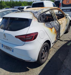 Compresseur clim RENAULT CLIO 5 Photo n°6