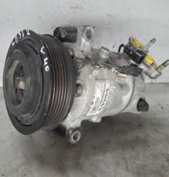 Compresseur clim VOLVO V 40 2 Photo n°1