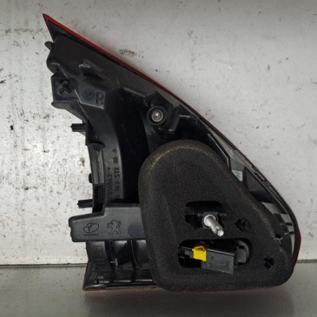 Feu arriere secondaire droit (feux) PEUGEOT 2008 1